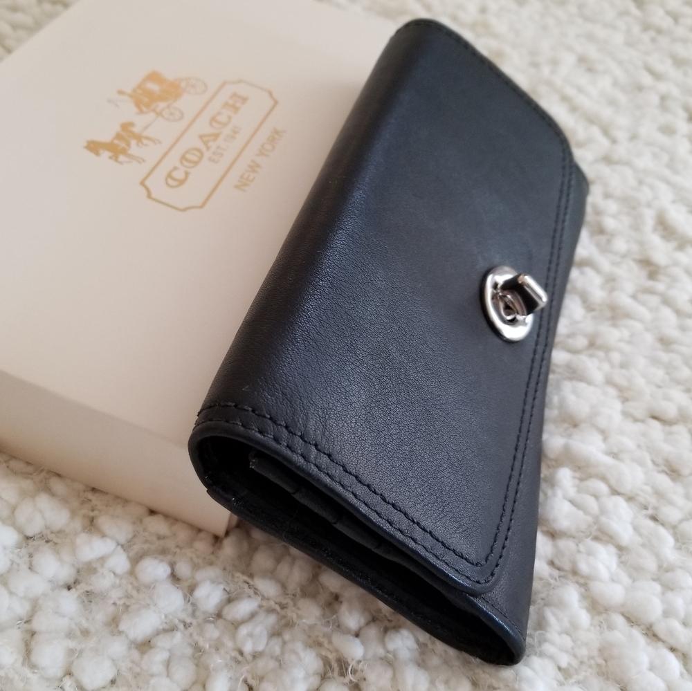 Coach Wallet - Picture 3 of 9